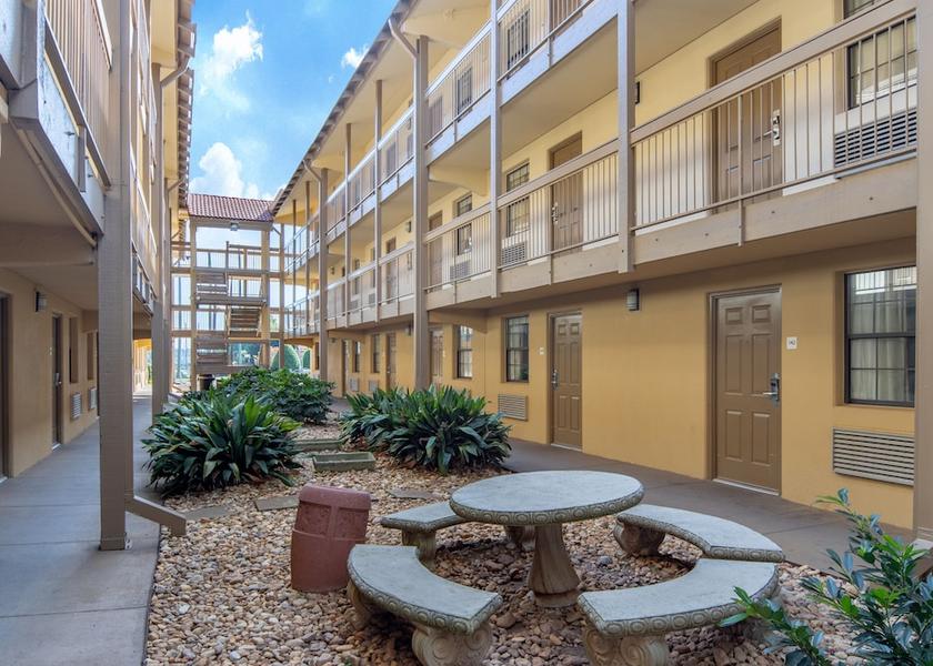 Georgia Marietta Exterior Detail