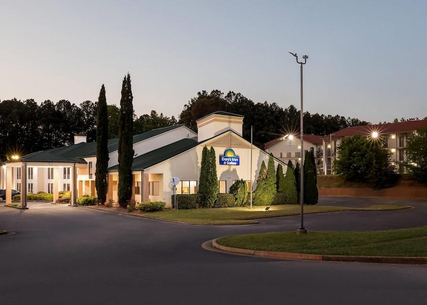 Georgia Peachtree Corners Exterior