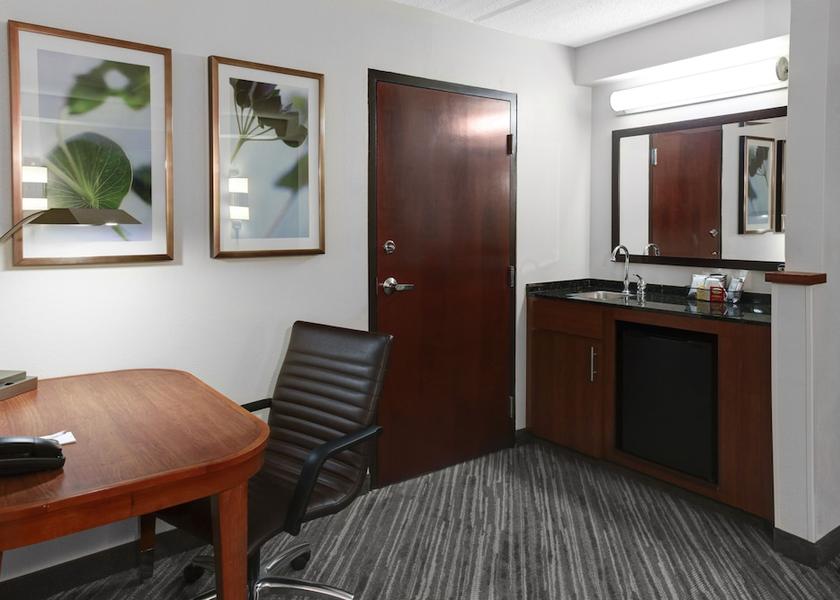 Georgia Peachtree Corners Room amenity