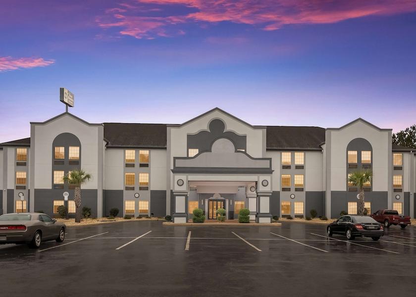 Georgia Perry Exterior Detail