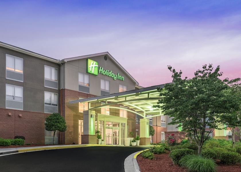 Georgia Roswell Primary image