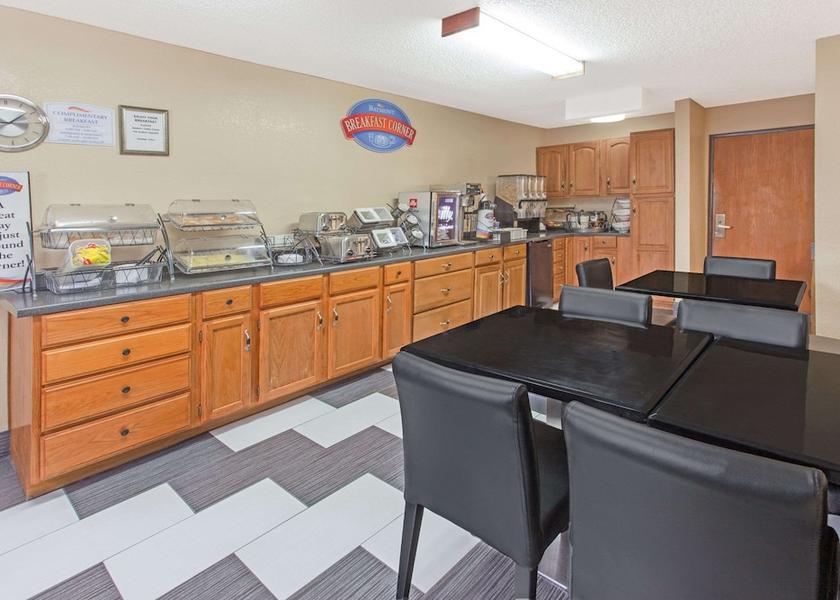 Georgia Smyrna Breakfast Area