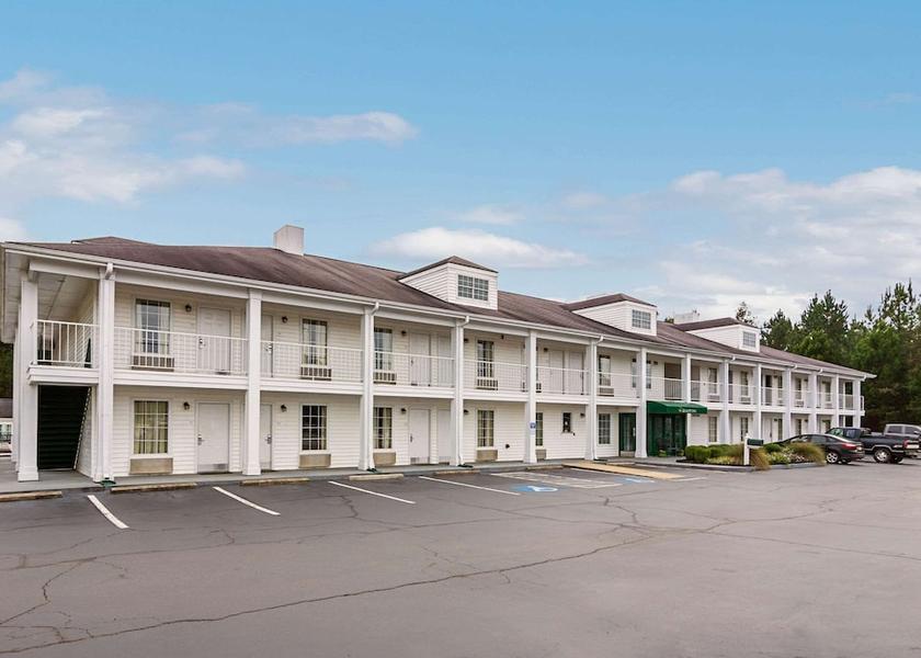 Georgia Thomaston Exterior Detail