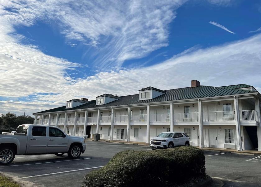 Georgia Thomasville Exterior Detail