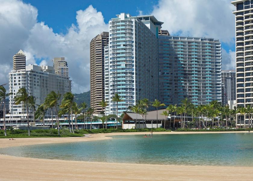 Hawaii Honolulu Front of property