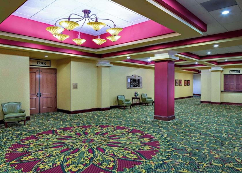 Iowa Cedar Rapids Meeting Room