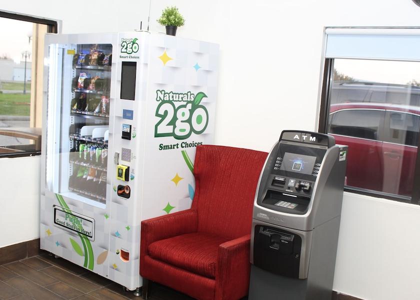 Iowa Clear Lake ATM/Banking On site