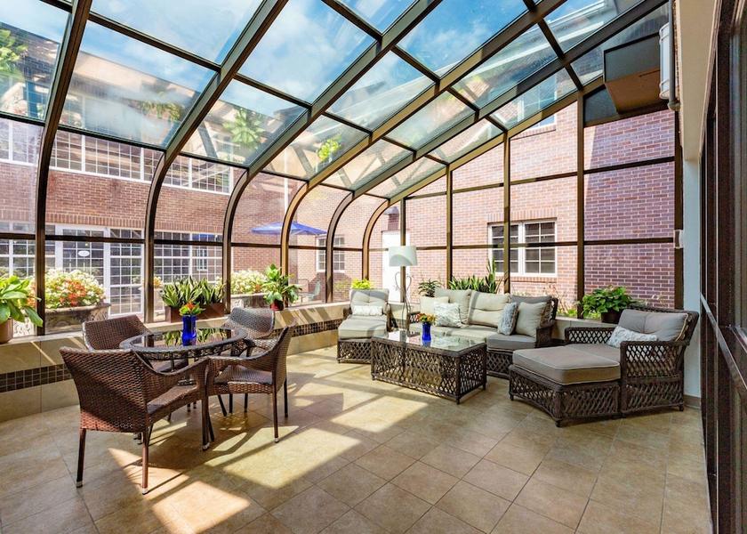 Iowa Des Moines Lobby