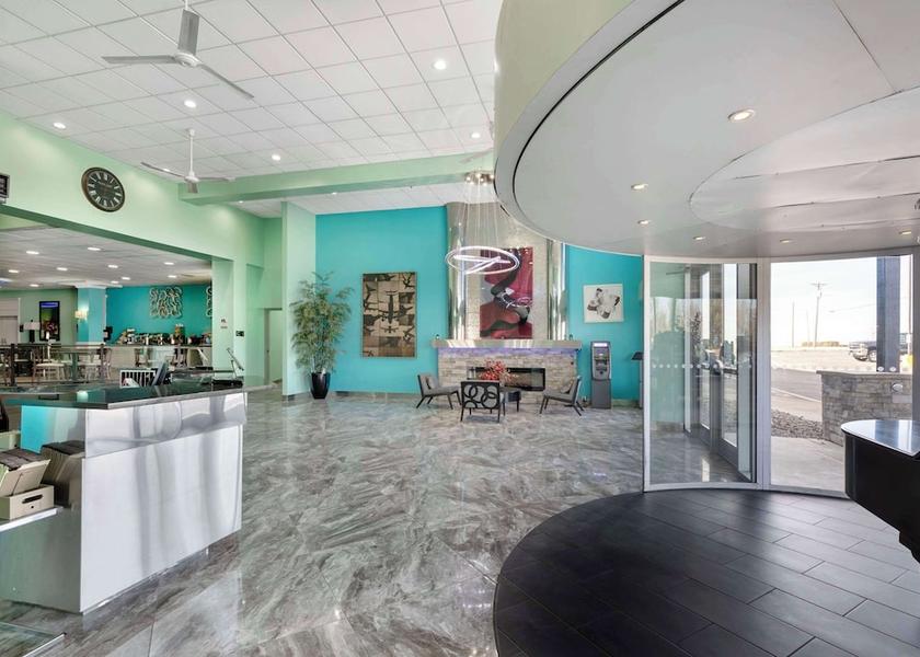 Iowa Des Moines Lobby
