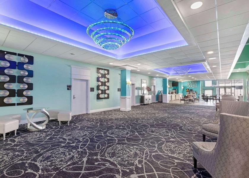 Iowa Des Moines Lobby