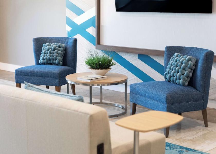 Iowa Des Moines Lobby