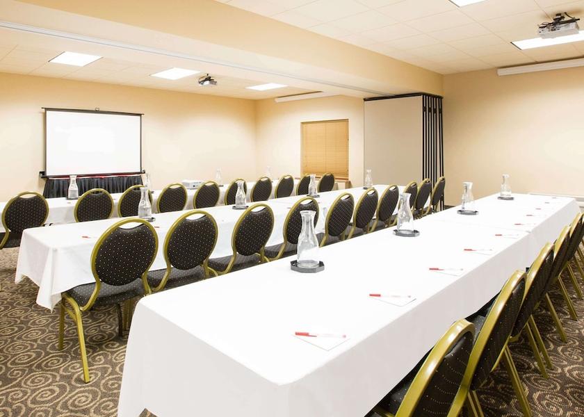 Iowa Urbandale Meeting Room