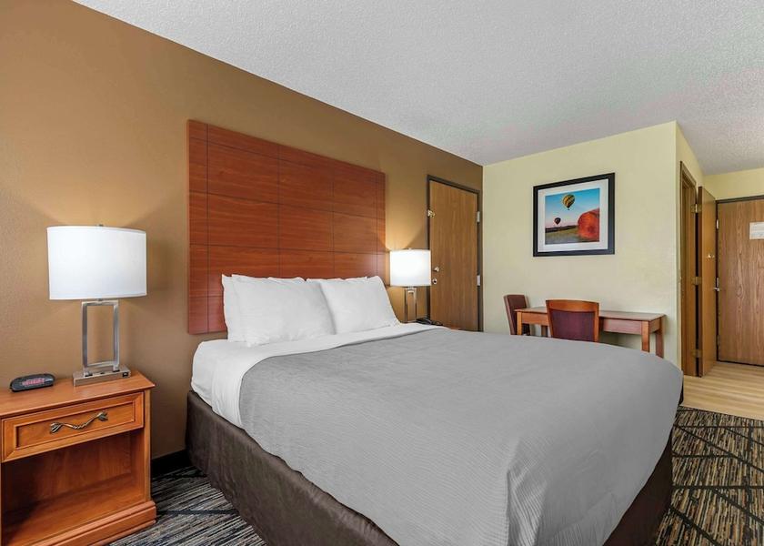 Iowa Indianola Room