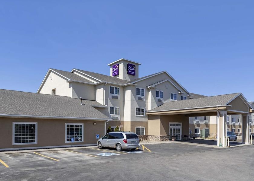 Iowa Pleasant Hill Exterior Detail