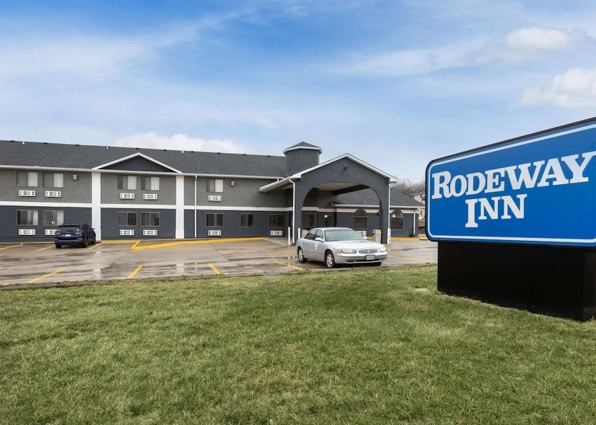 Iowa Red Oak Exterior Detail