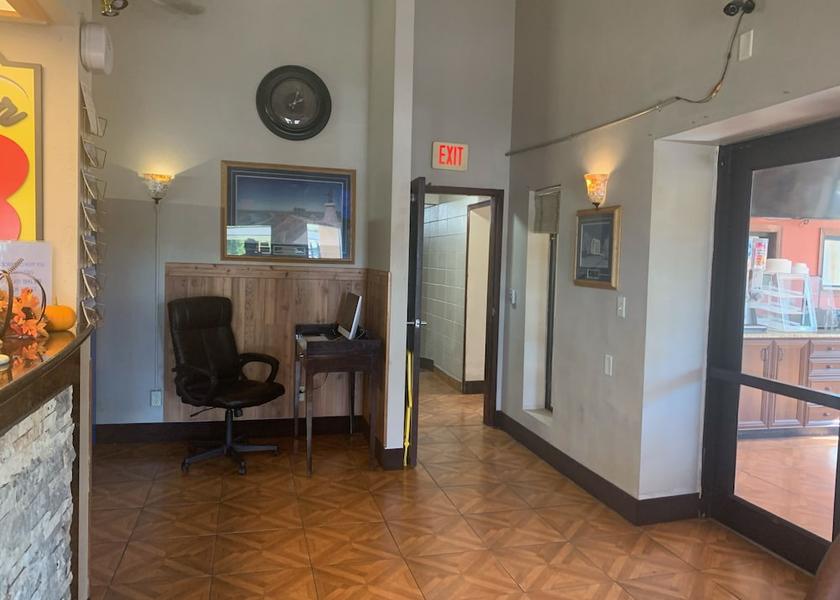 Iowa Sioux City Dining Area