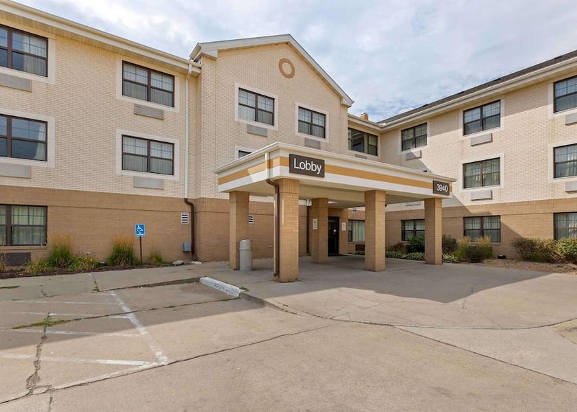 Iowa Urbandale Exterior