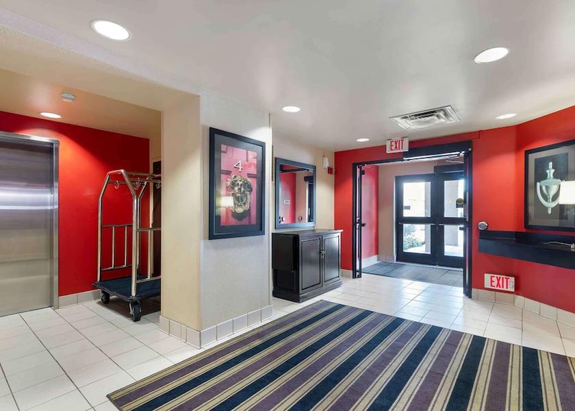 Iowa Urbandale Lobby