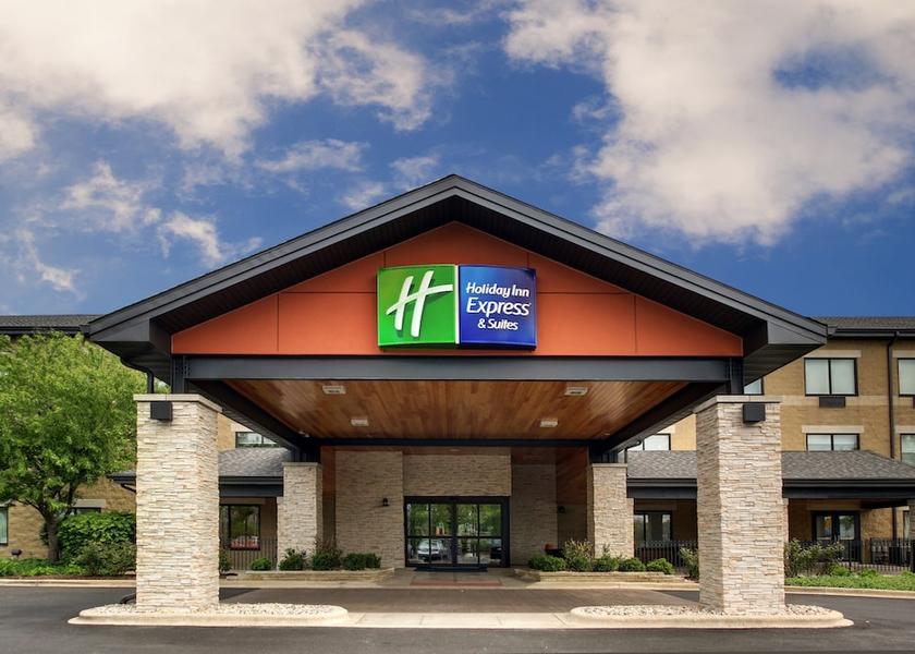 Illinois Aurora Primary image