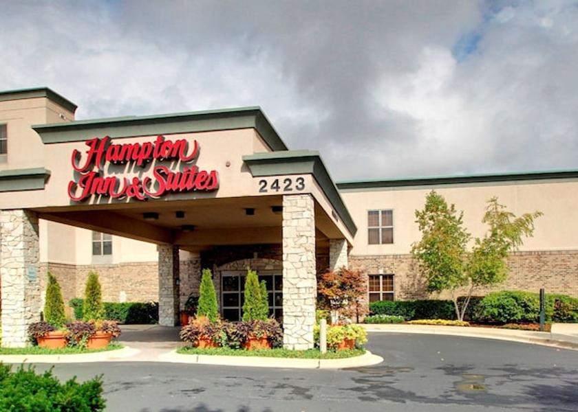 Illinois Aurora Exterior Detail