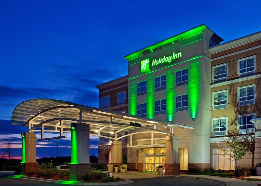 Illinois Aurora Exterior Detail