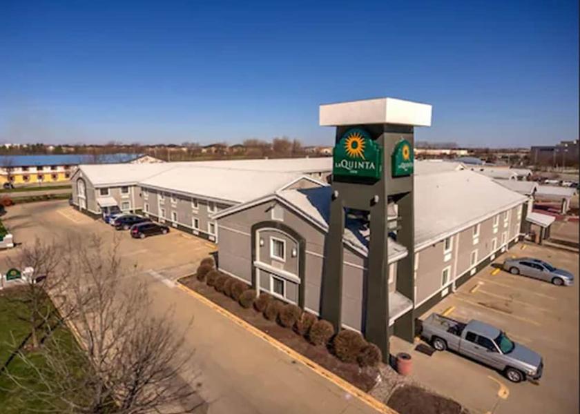 Illinois Champaign Exterior Detail