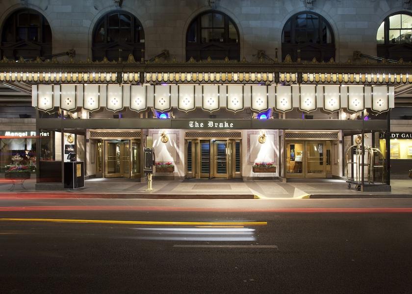 Illinois Chicago Front of property - evening/night