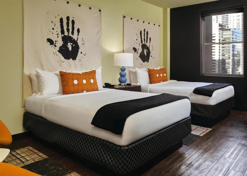 Illinois Chicago 2 Queen Beds 