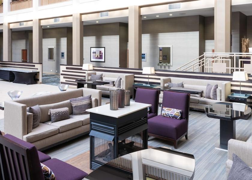 Illinois Deerfield Lobby