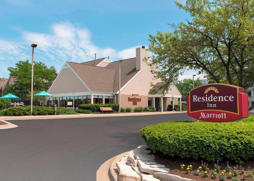 Illinois Deerfield Exterior