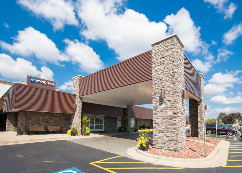 Illinois Des Plaines Hotel Exterior