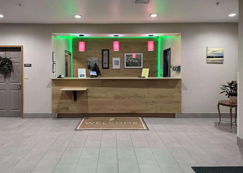 Illinois Elgin Lobby