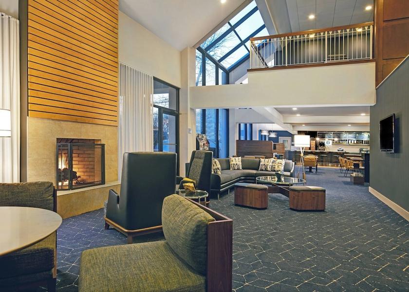 Illinois Elmhurst Lobby