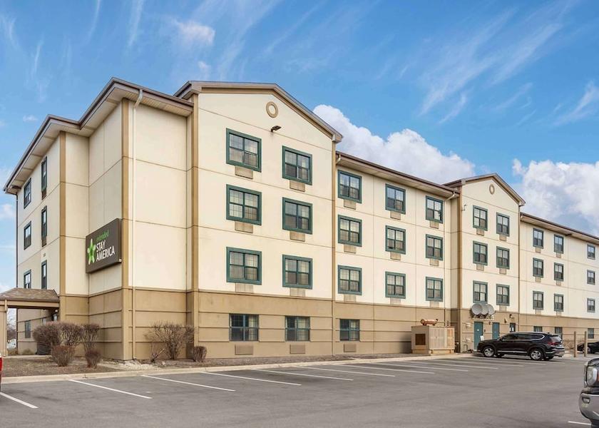 Illinois Elmhurst Exterior Detail