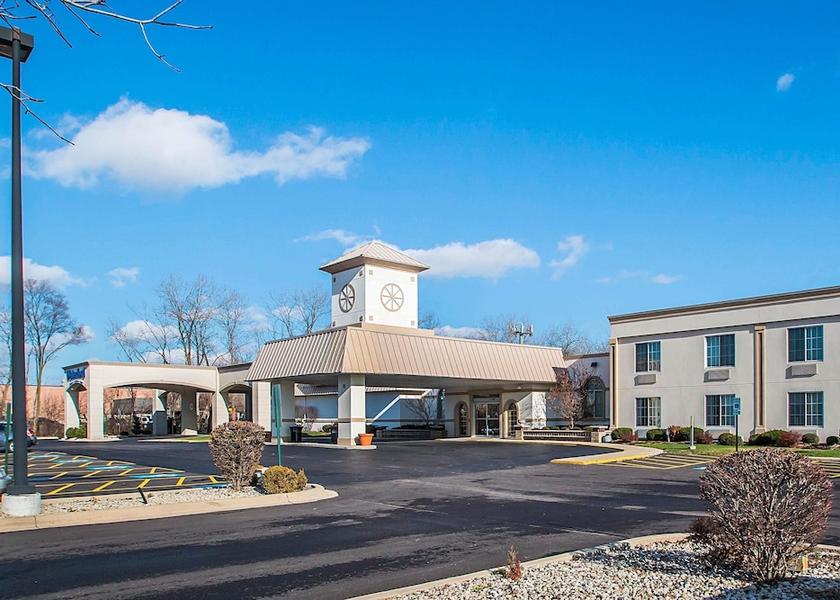 Illinois Elmhurst Exterior Detail