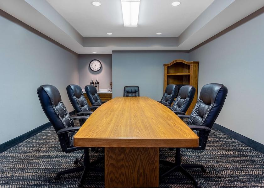 Illinois Fulton Meeting Room