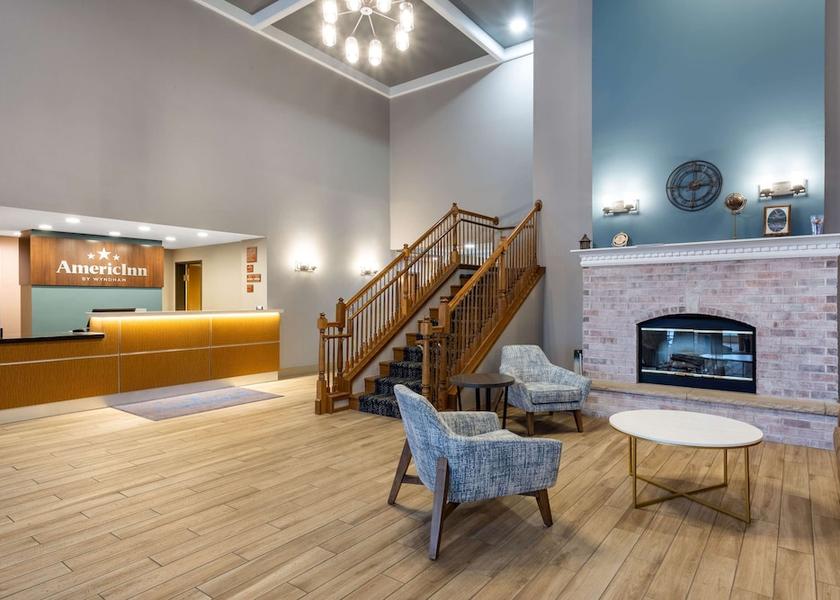 Illinois Fulton Lobby