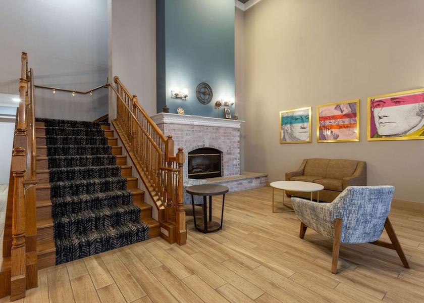 Illinois Fulton Lobby