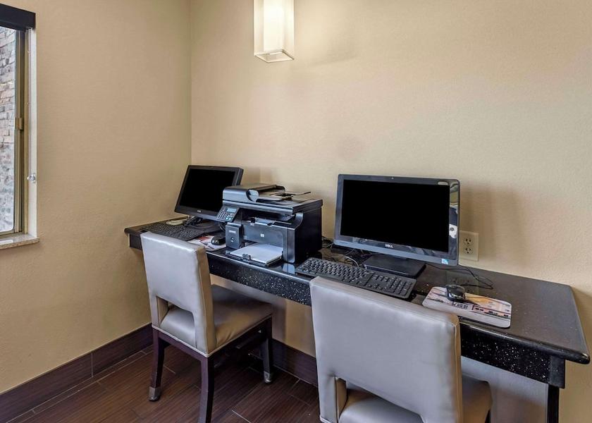 Illinois Gurnee Business center