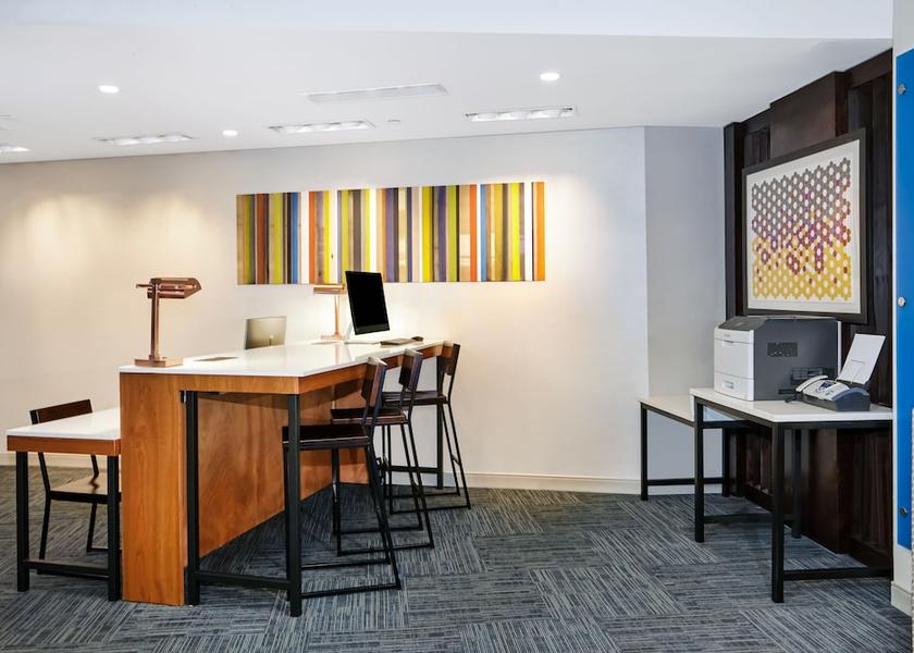 Illinois Niles Amenity