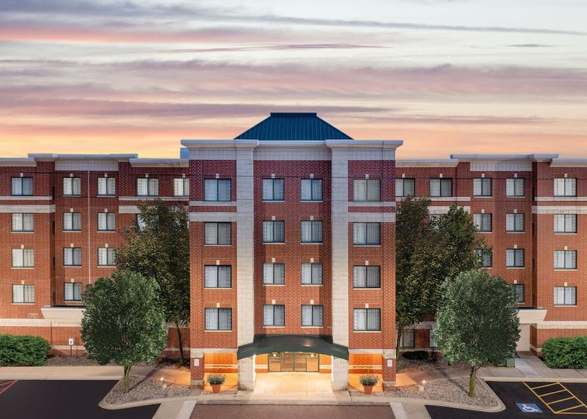 Illinois Oak Brook Exterior Detail
