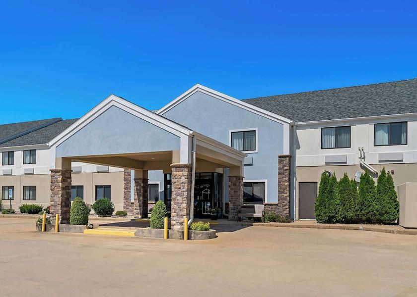 Illinois Urbana Exterior