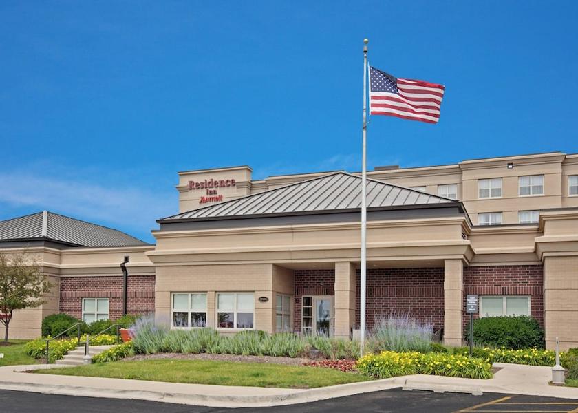 Illinois Warrenville Exterior Detail