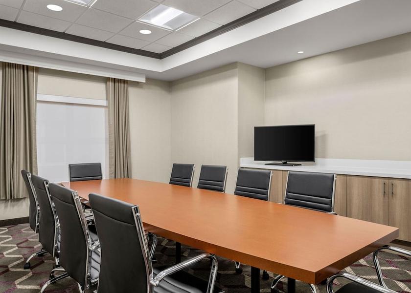 Illinois Warrenville Meeting Room