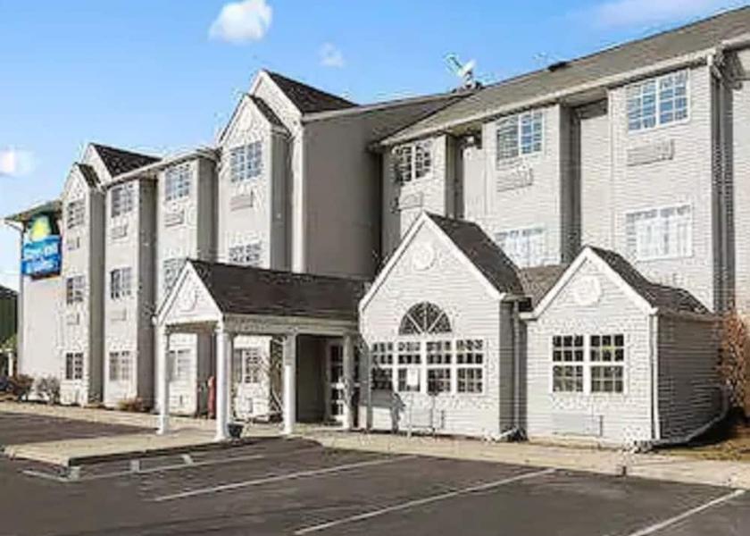 Indiana Lafayette Exterior Detail