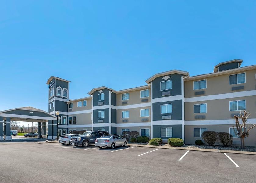 Indiana Plainfield Exterior Detail