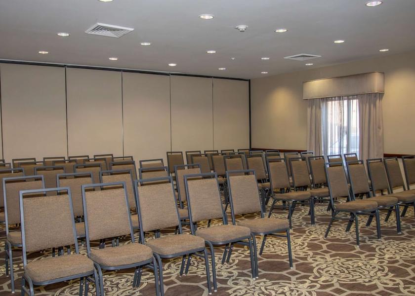 Kansas Garden City Meeting Room