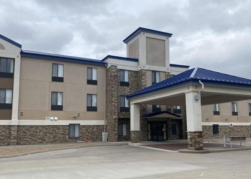 Kansas Garden City Exterior Detail