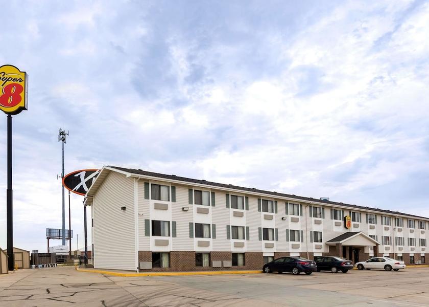 Kansas Hays Exterior Detail