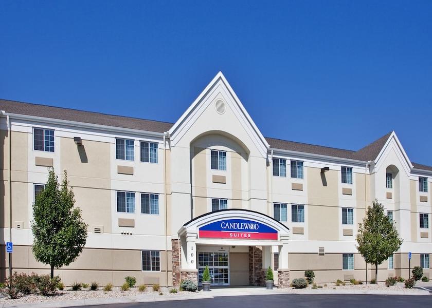 Kansas Junction City Exterior Detail